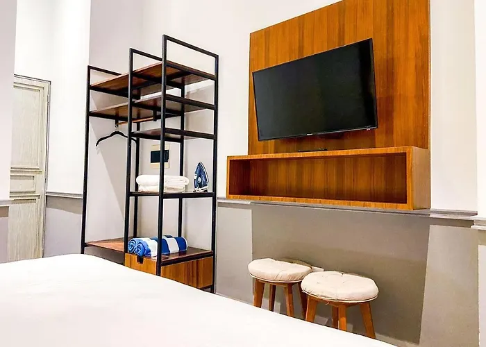 Joy With Rooftop And Panoramic Views *